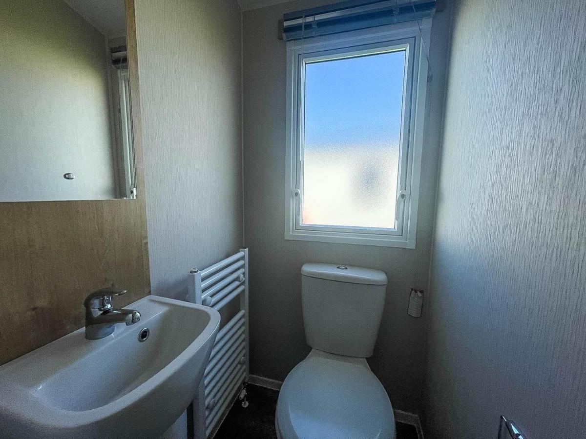 Hotel Lovely 8 Berth Caravan For Hire At Barmston Beach Holiday Park Ref 62002O Lund Esterno foto